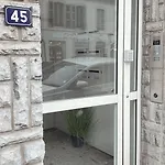 Au Coeur De - Parking Prive - Le Douillet Апартаменты