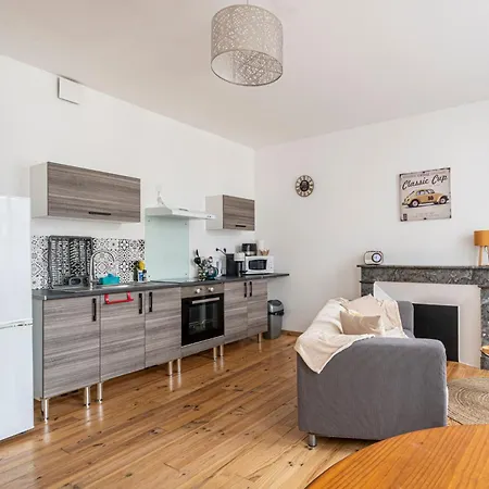 Le Douillet Bearnais - - Parking Prive Apartment