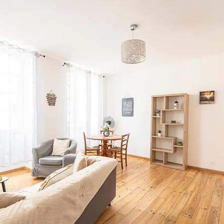 Coeur De - Parking Prive - Le Douillet Apartamento