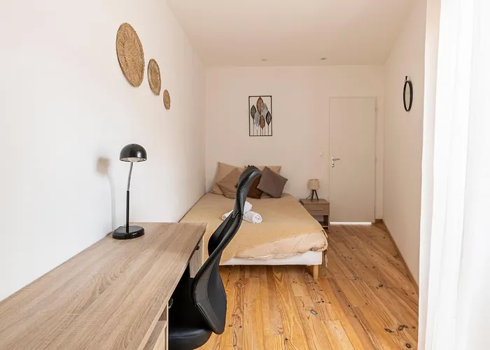 Au Coeur De Pau - Parking Prive - Le Douillet * ポー